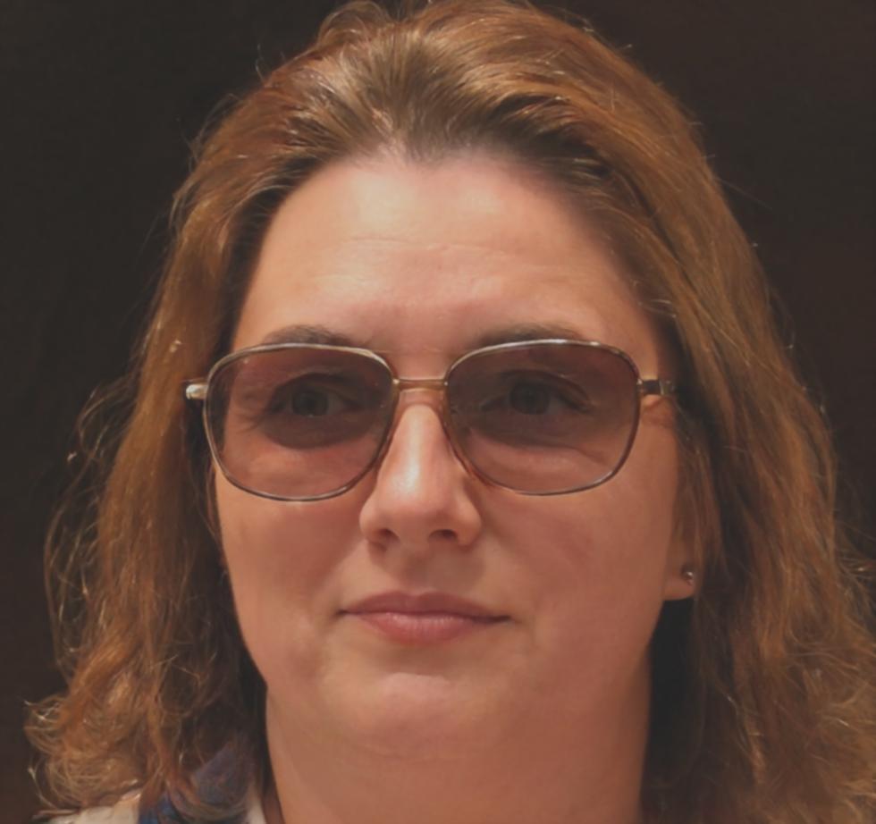 Financial professional explaining budget compliance benefits